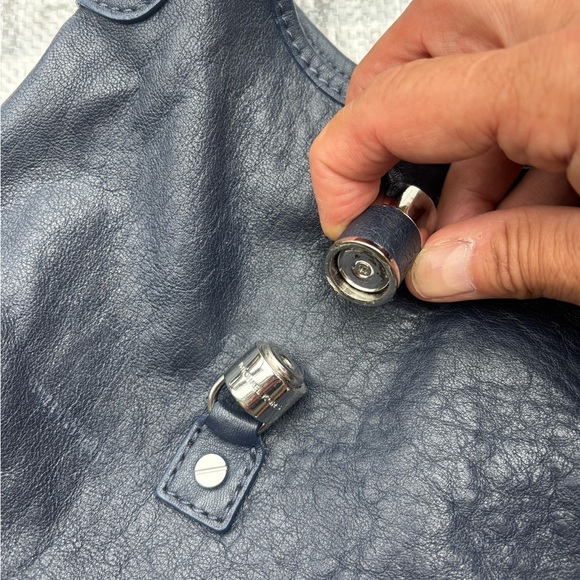 Michael Kors Dark Blue Leather Shoulder Bag EUC - Picture 2 of 9